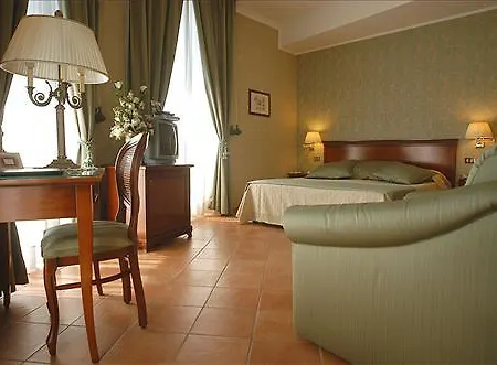 Nesis Hotel